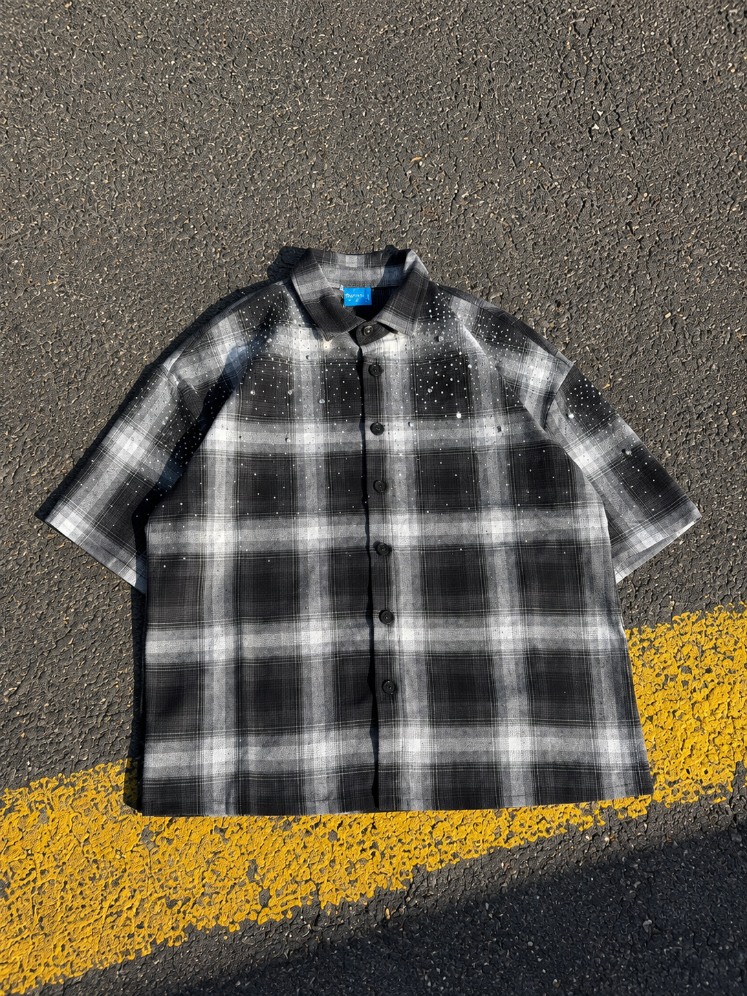 Chemise Oversize à Carreaux – Noir & Blanc avec Strass