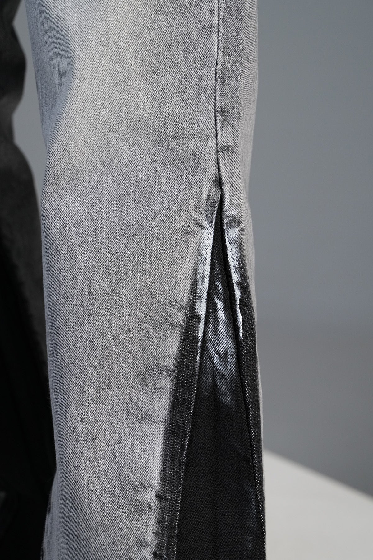 JEANS FLARE "Shadow Line" Gris