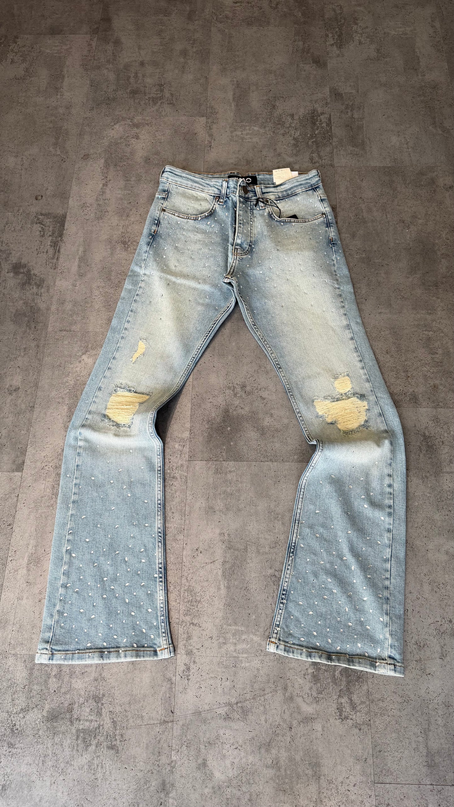 Jean flare bleu clair strass & destroy