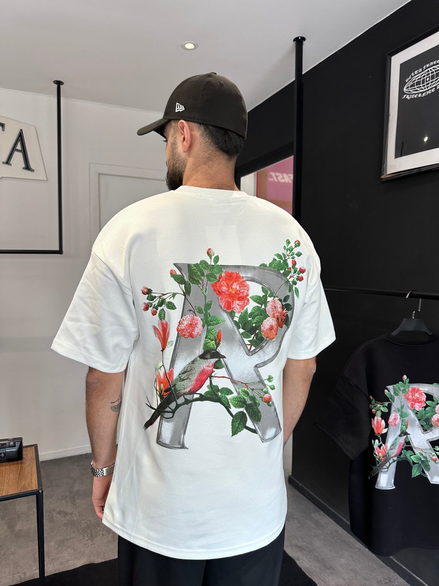 T-Shirt - Connect Studio "REFLECT"