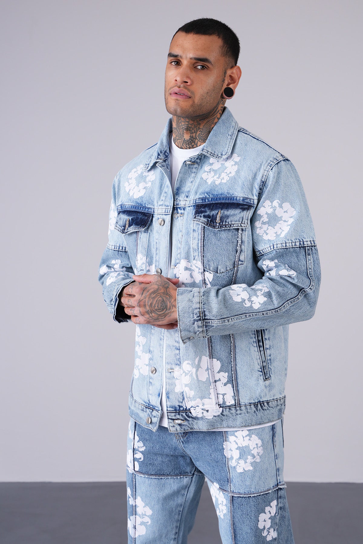 Veste en jeans fleuris