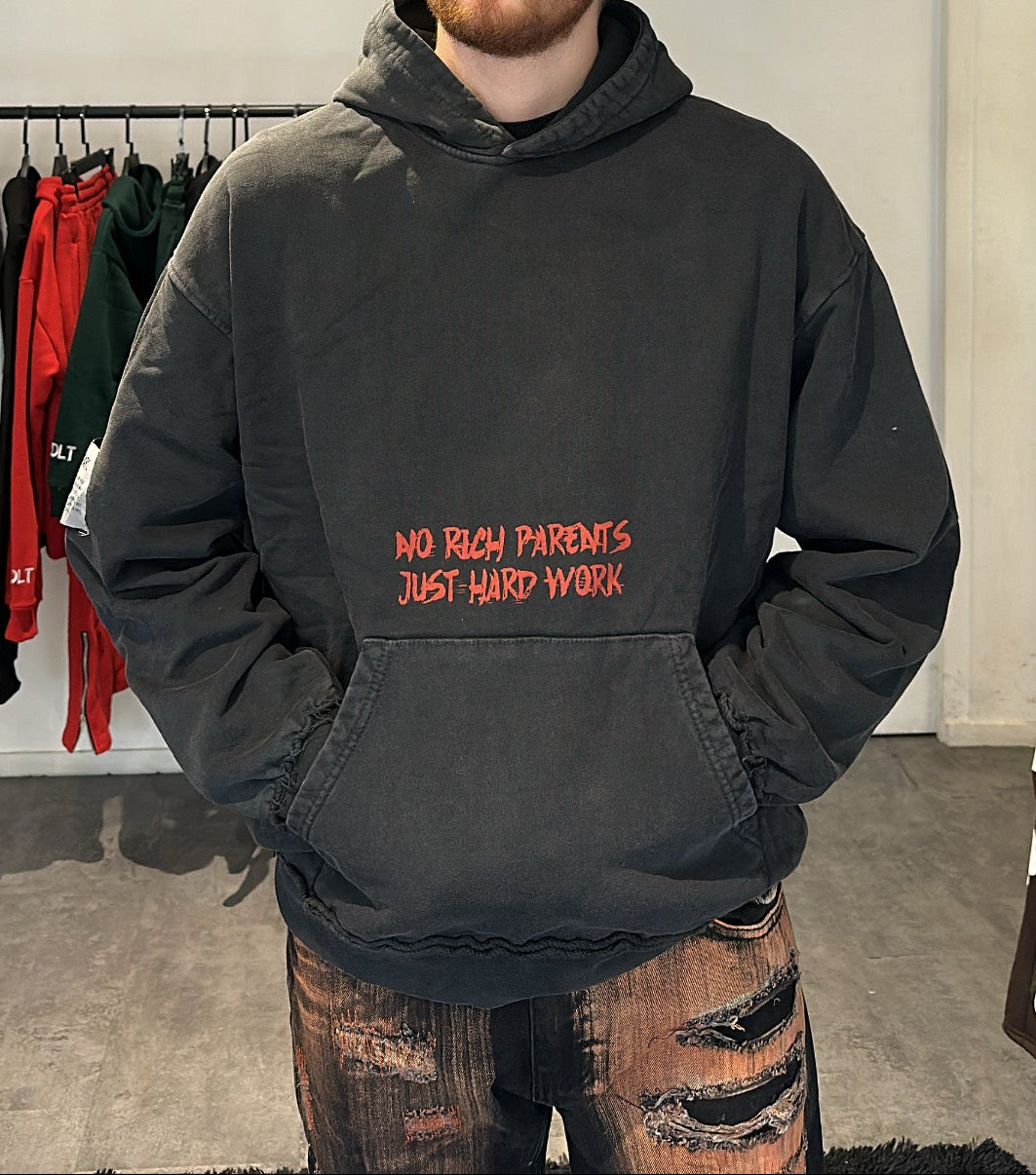 Hoodie NO RICH PARENTS – JUST HARD WORK