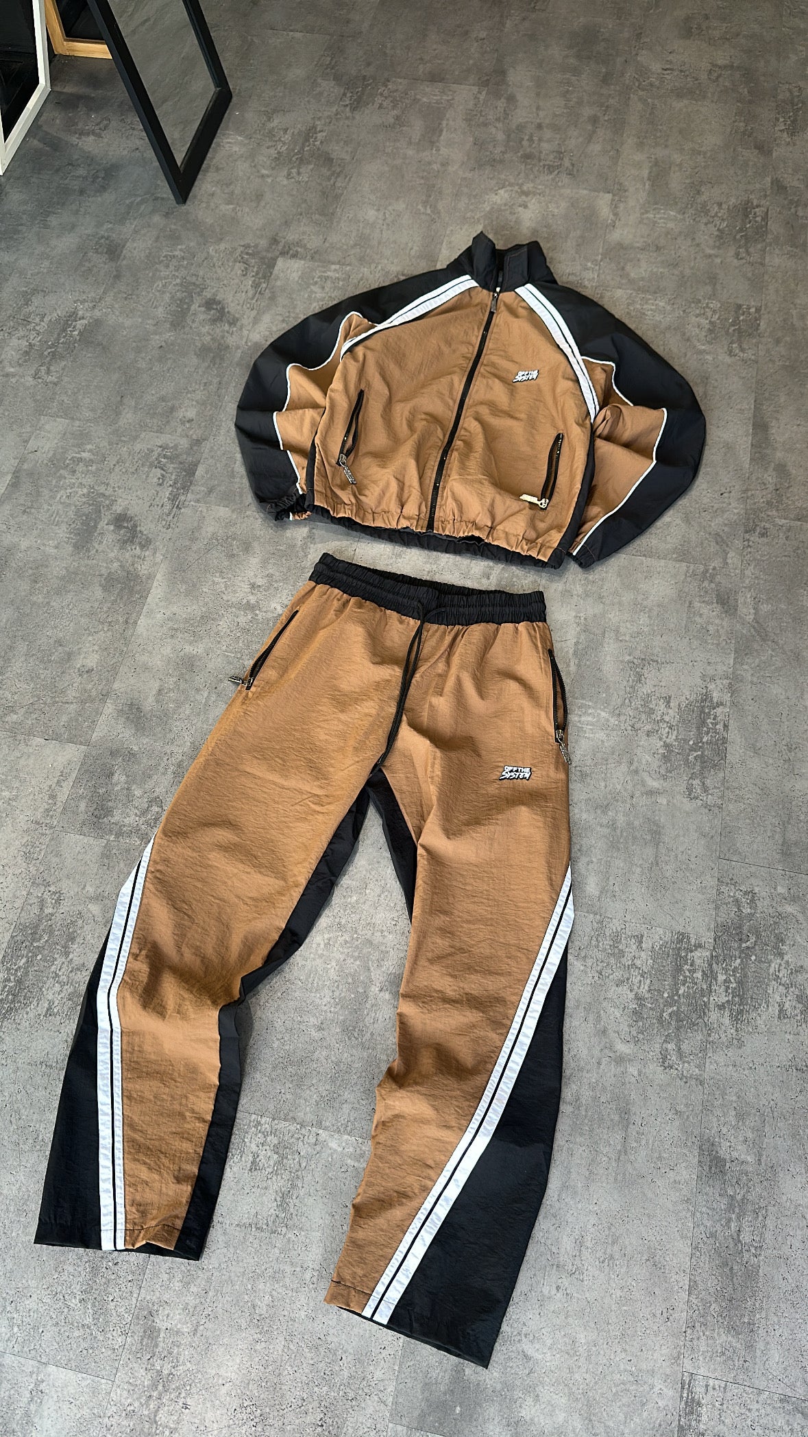 Ensemble “Retro Sport”