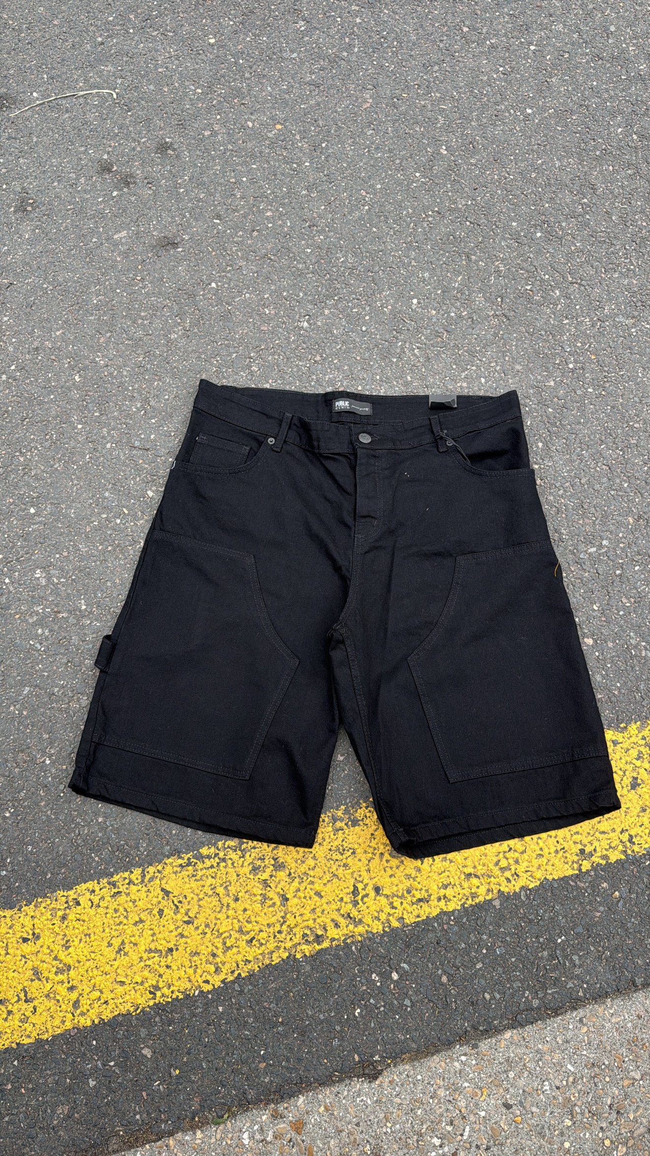 Short Utility – Noir