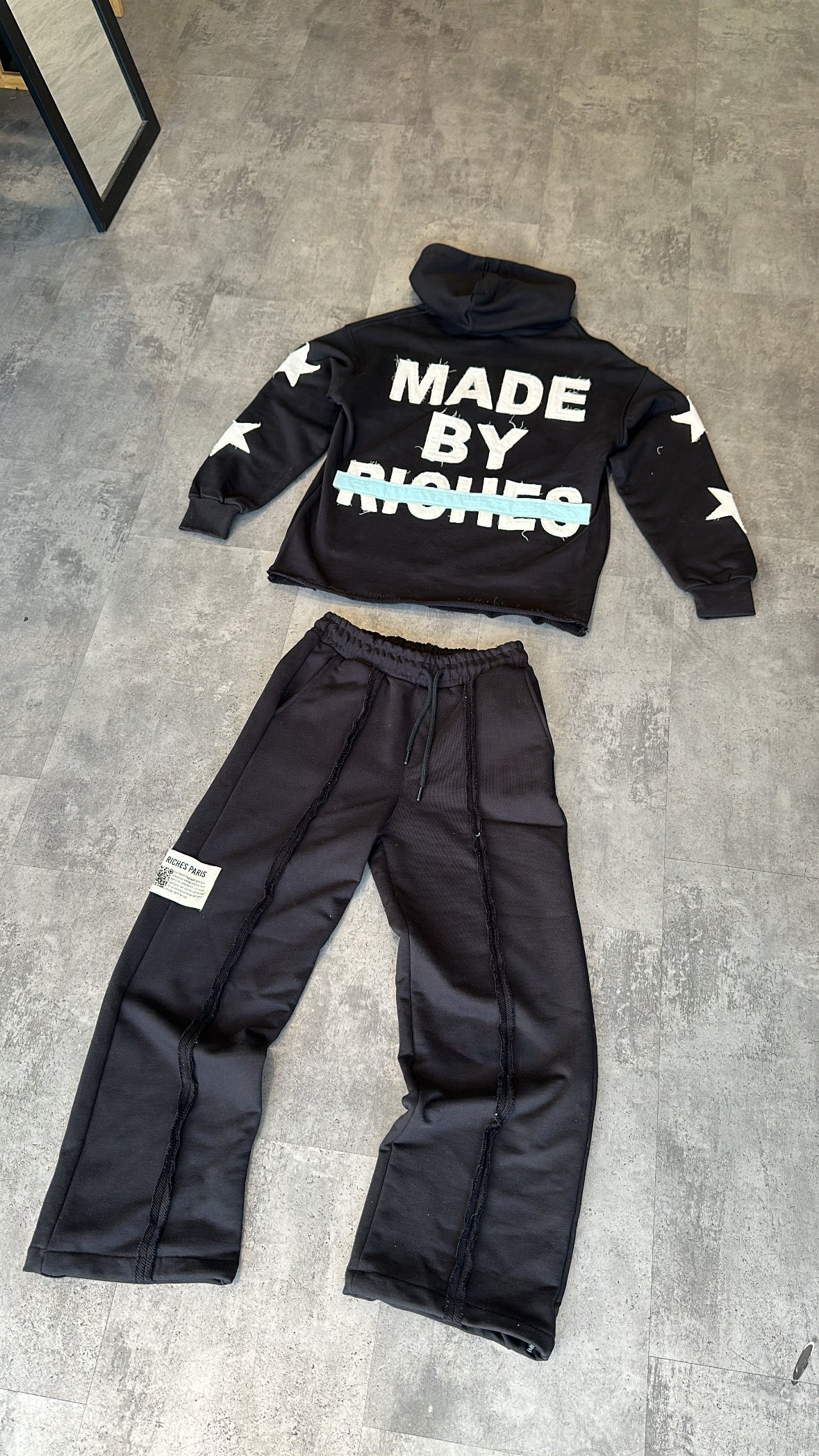 Ensemble MADE BY RICHES