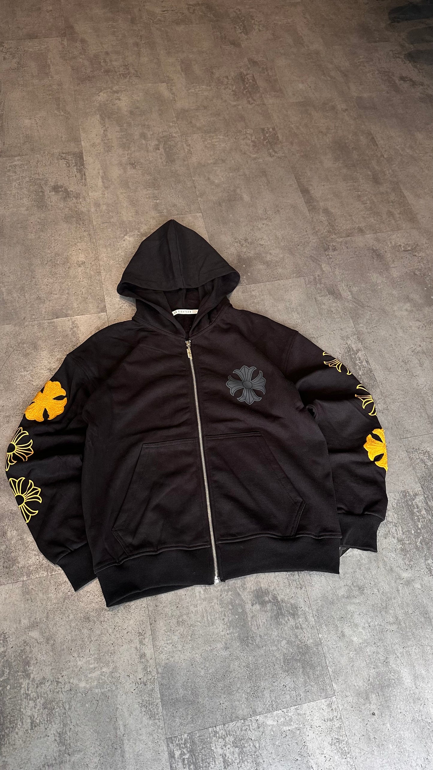 Veste à capuche Cross Emblem Noir & Jaune