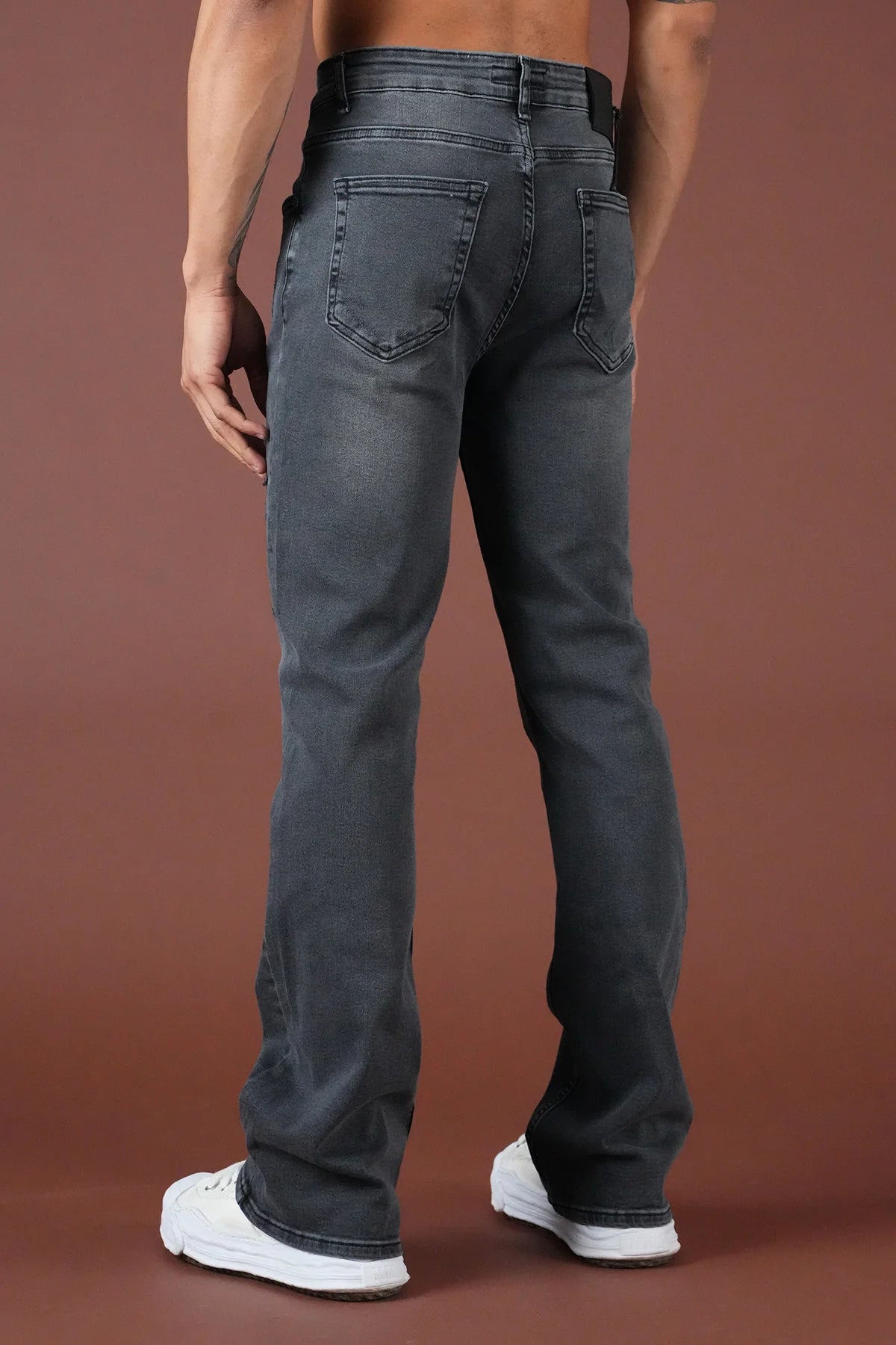 Jean Straight Distressed – Gris Délavé