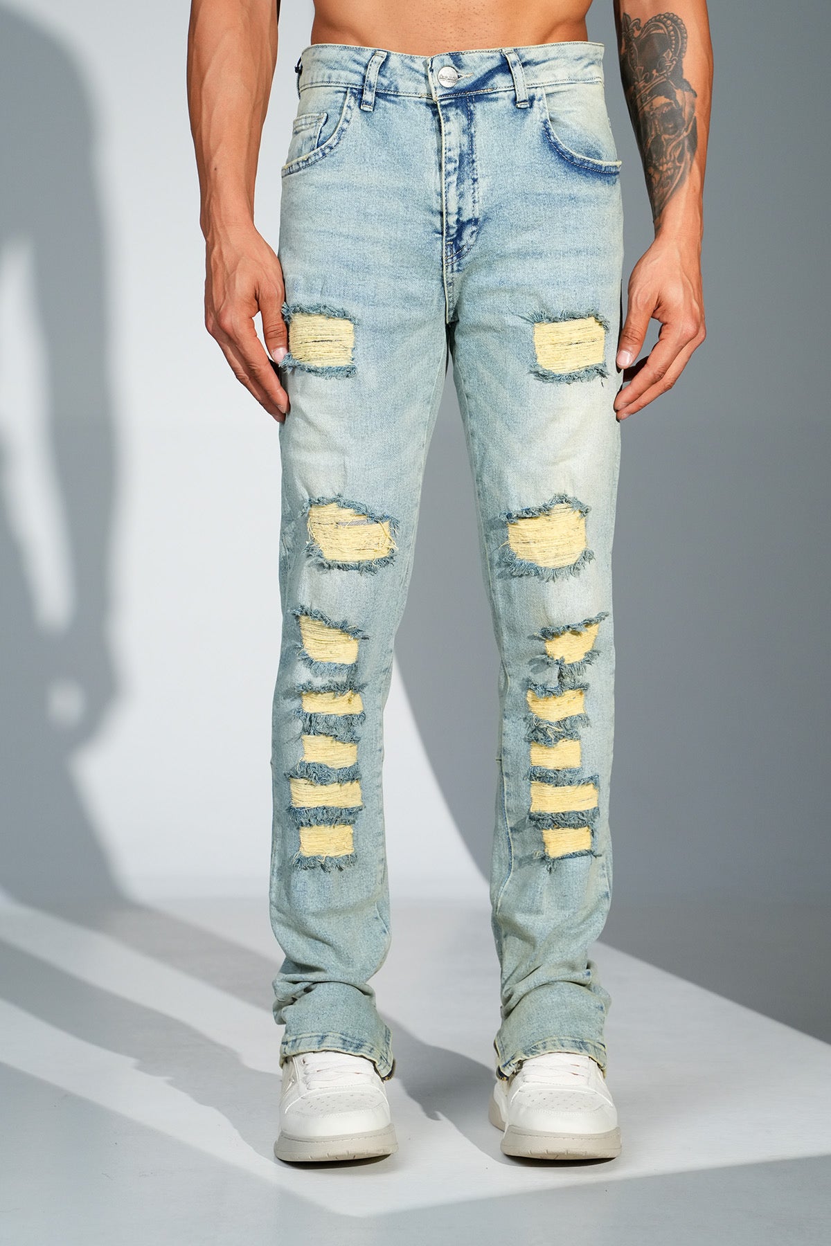 Jean Bleu Délavé Destroy à Doublures Jaunes