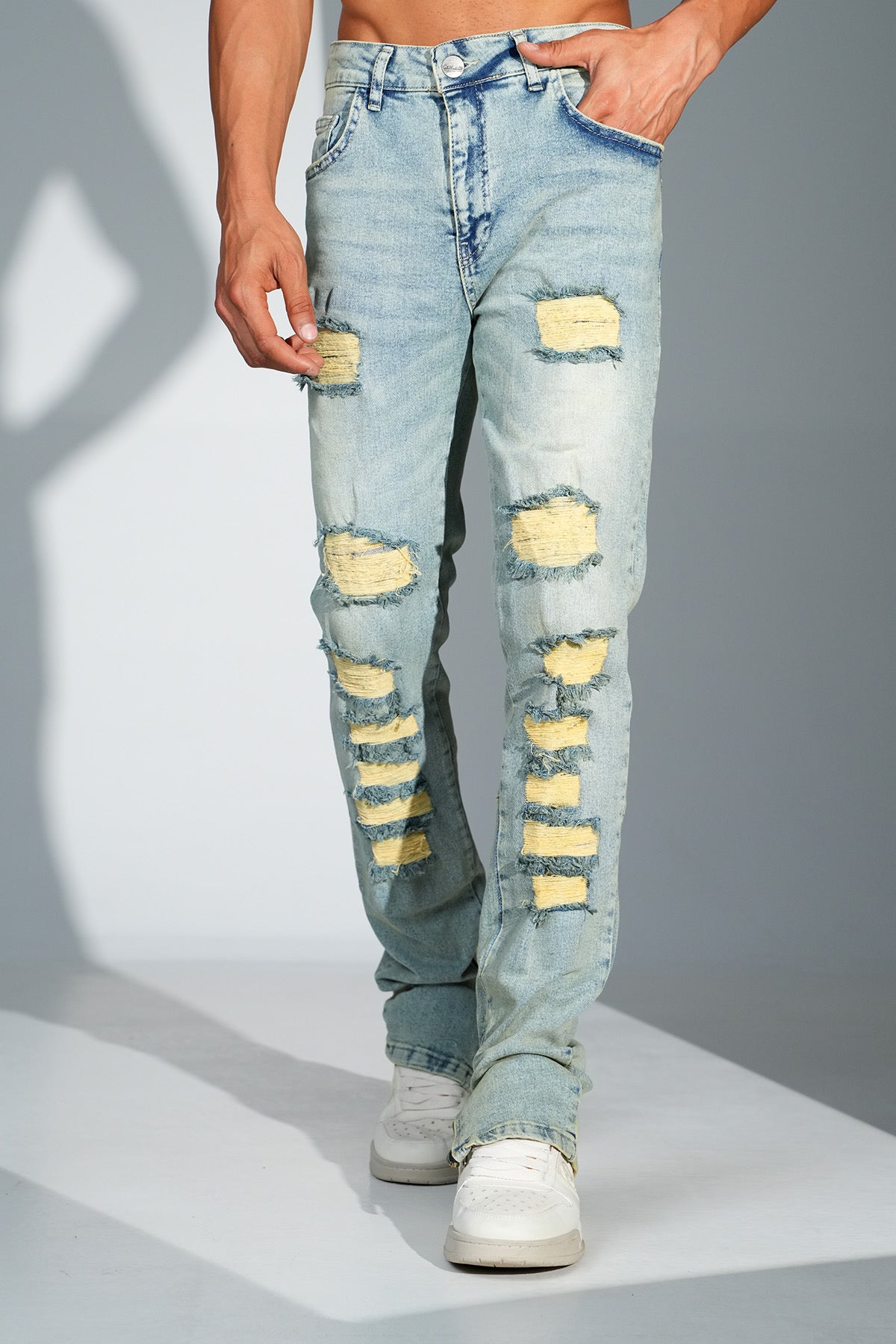 Jean Bleu Délavé Destroy à Doublures Jaunes