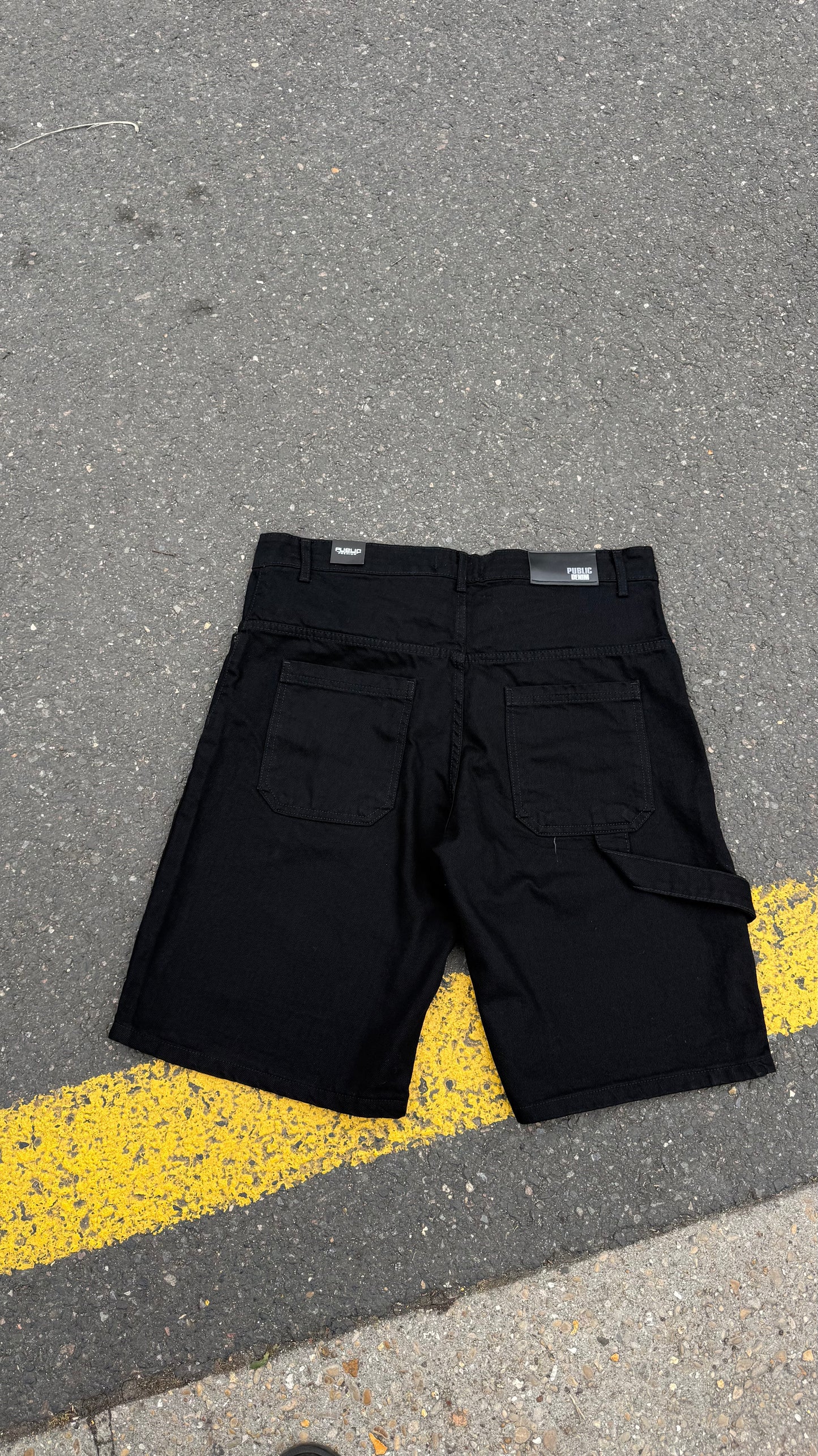 Short Utility – Noir