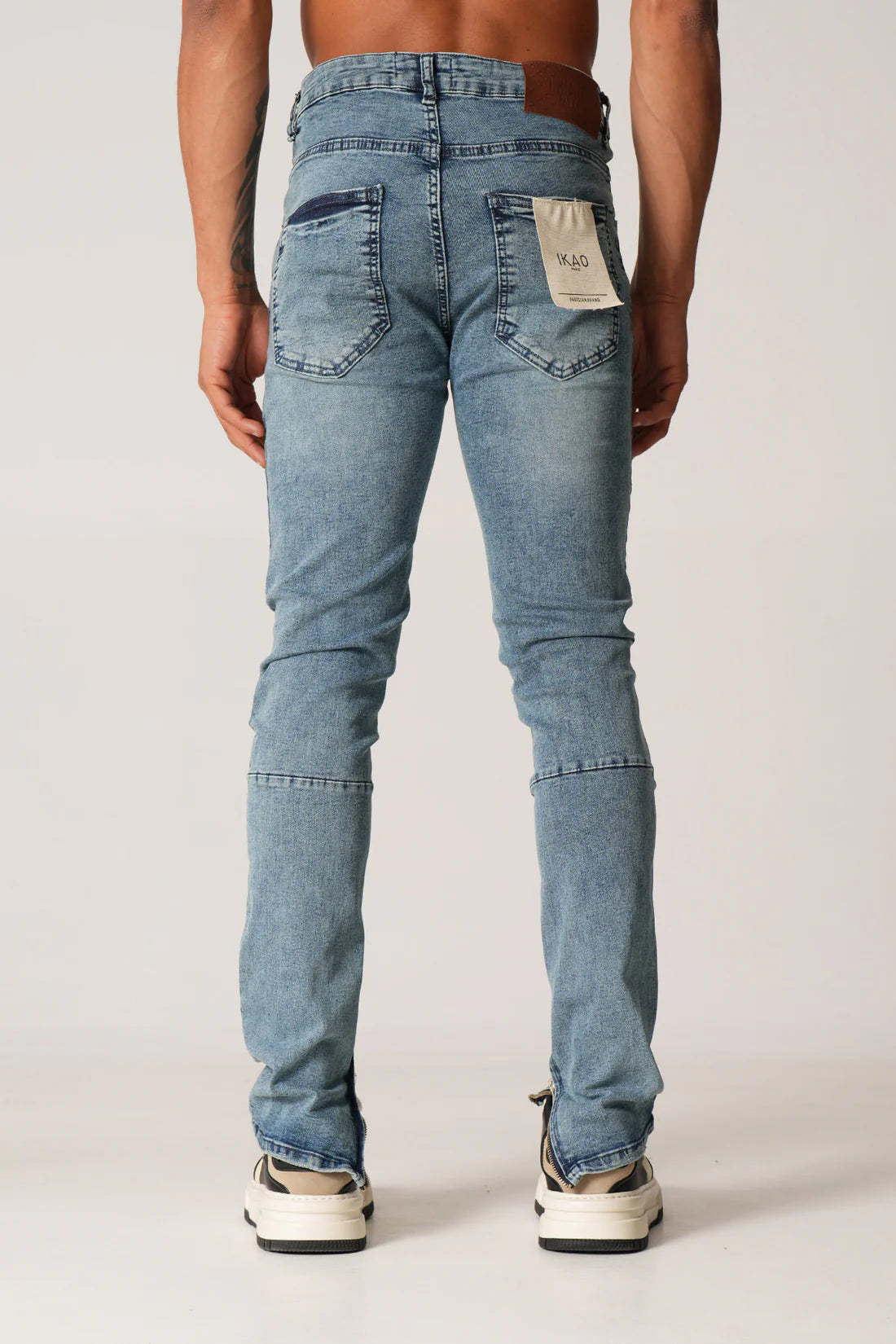 Jean skinny bleu délavé – Destroy/ Paint Effect