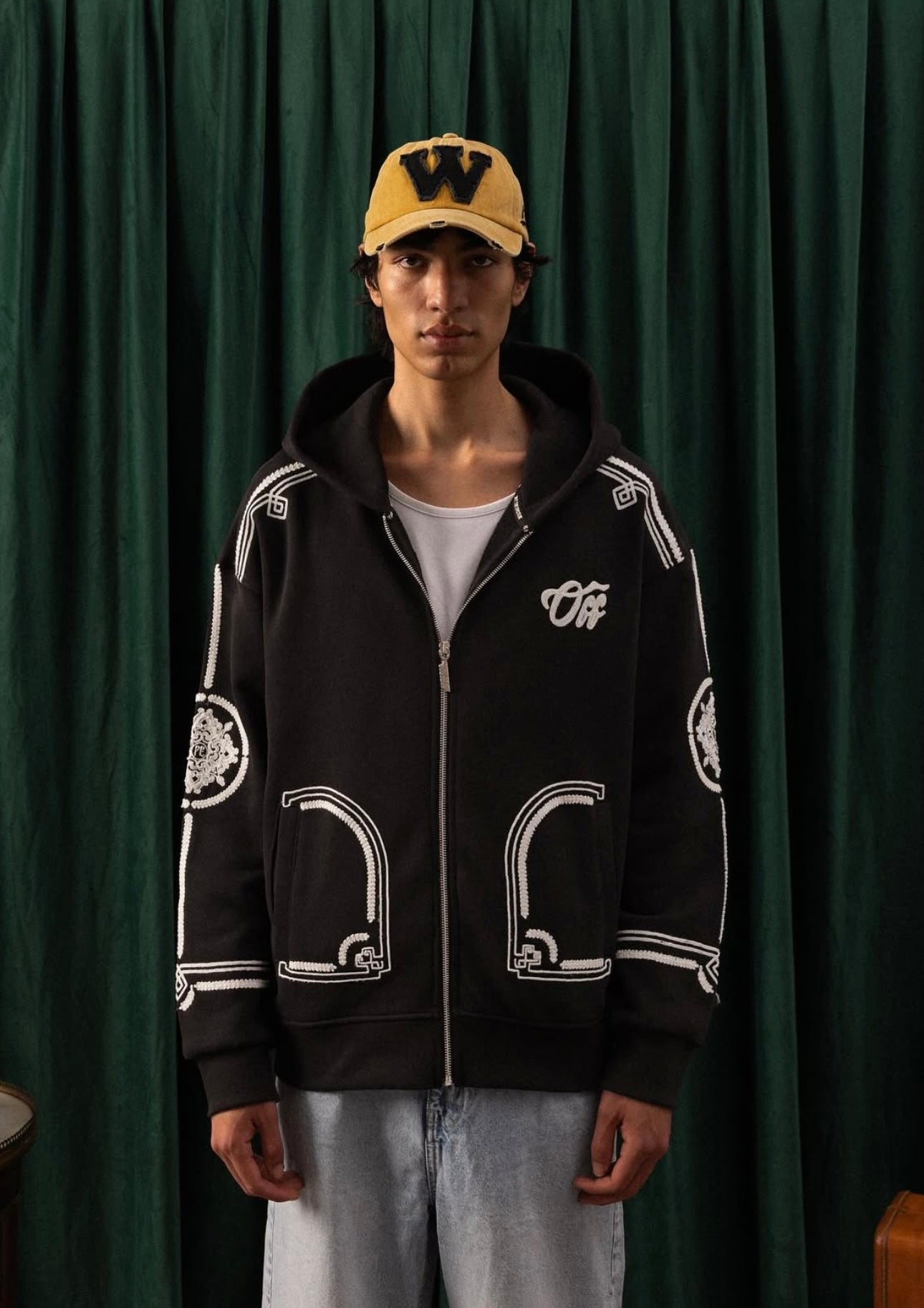 Hoodie “Imperial Stitch”- Noir et Bleu