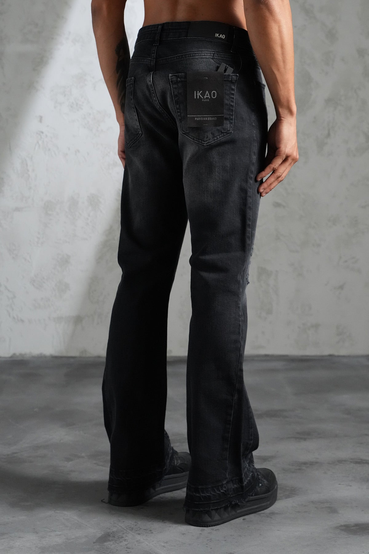 Jean Flare Délavé Noir — Coupe Bootcut Destroy