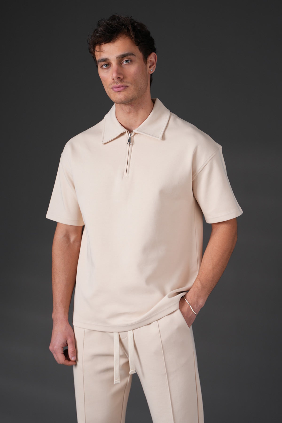 Ensemble Polo Zippé & Pantalon beige
